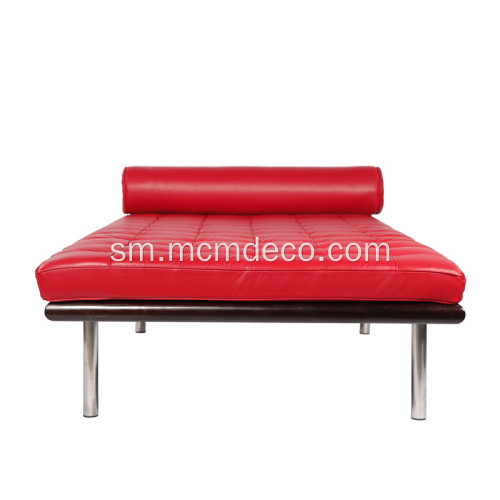 Red Barcelona Paʻu Daybed Replica